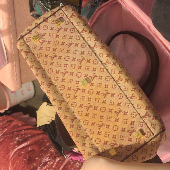 Louis Vuitton Josephine cherry lin - Picture 5 of 7